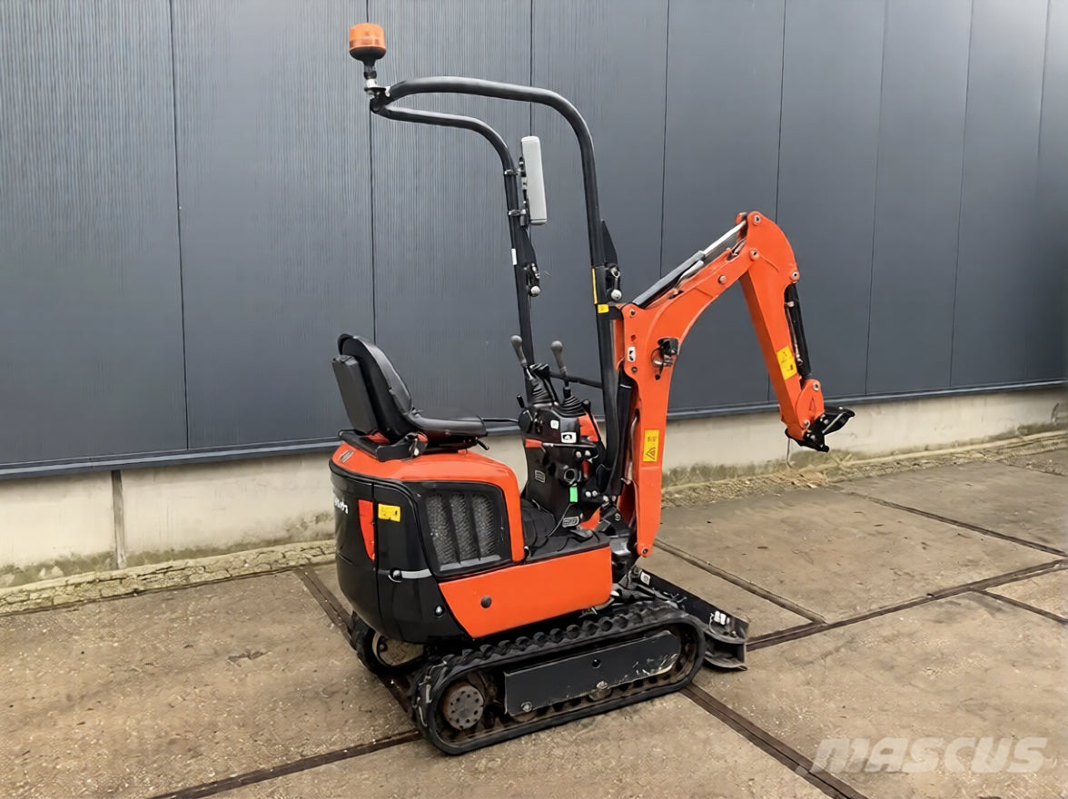 2022 Kubota K008-5 Mini Excavator – 360 h, 3 Buckets Included