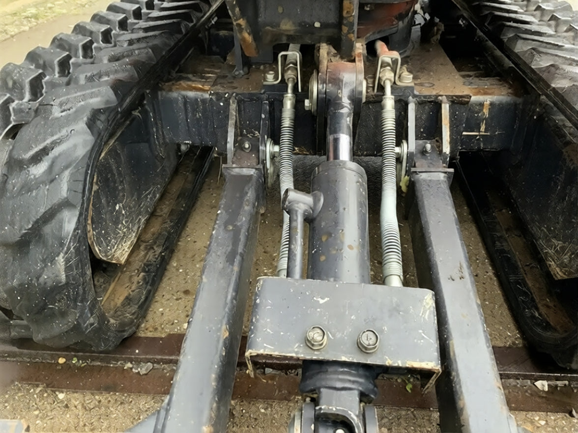 2022 Kubota K008-5 Mini Excavator – 360 h, 3 Buckets Included