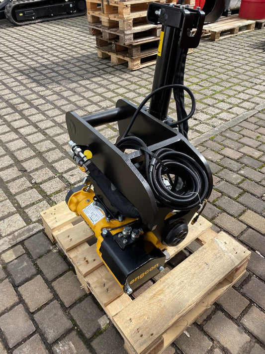 Engcon EC206 Tiltrotator – HS03 Sandwich Mount, Hydraulic Open/Close, SS9 Control (4–6 t)